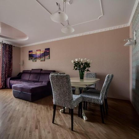Apartamenty On Kryvonosa Lviv Exterior photo