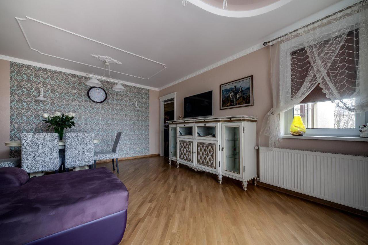 Apartamenty On Kryvonosa Lviv Exterior photo