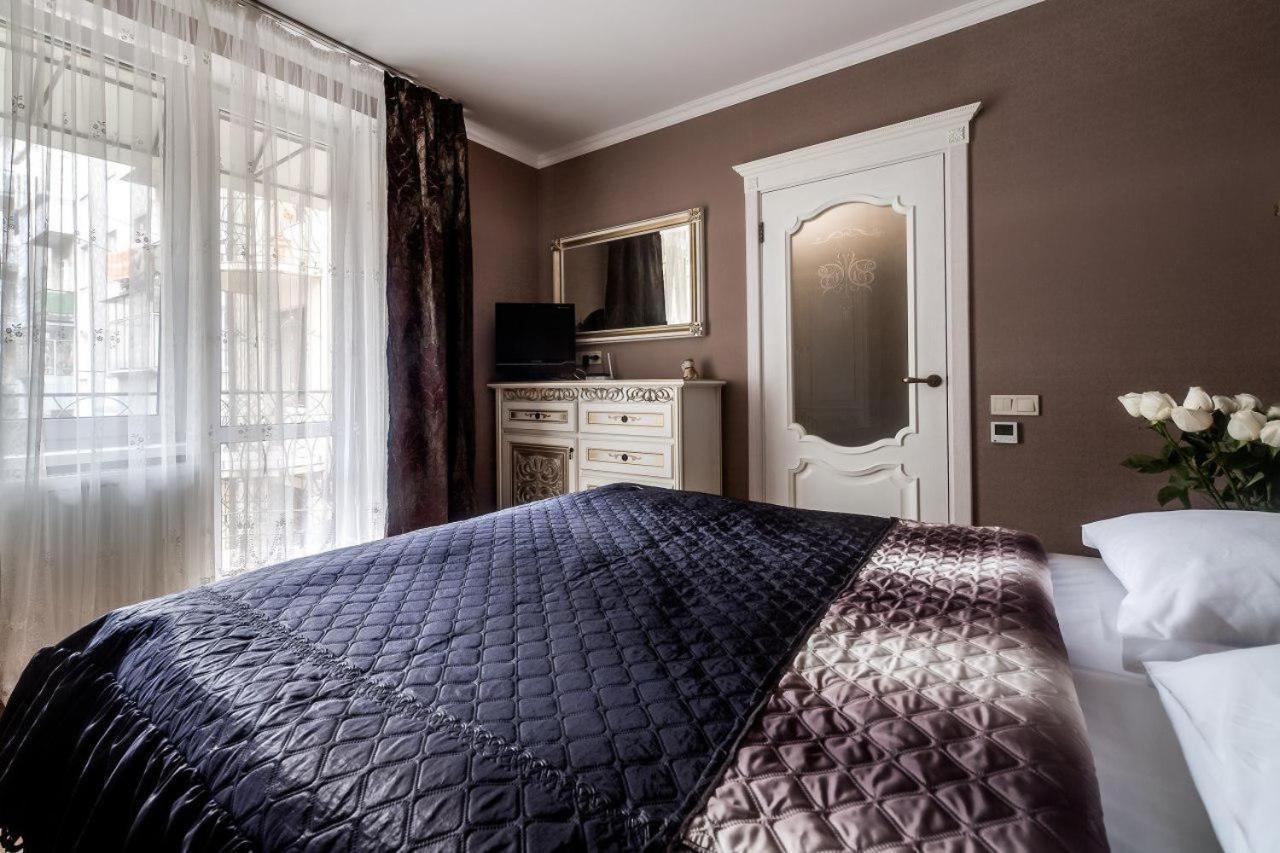 Apartamenty On Kryvonosa Lviv Exterior photo